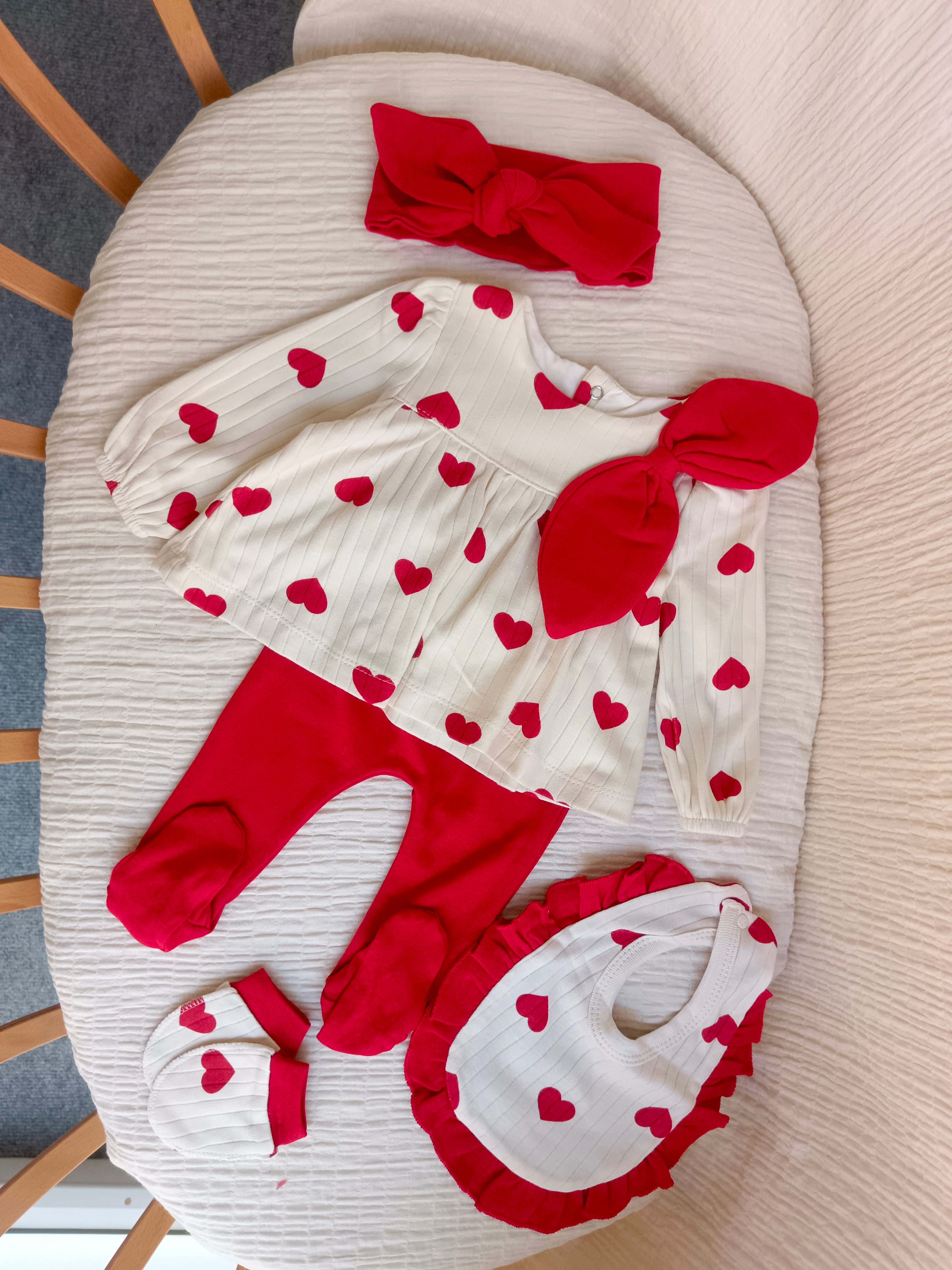 Büyük Kalpli Fiyonklu Yenidoğan Hastane Çıkışı Seti