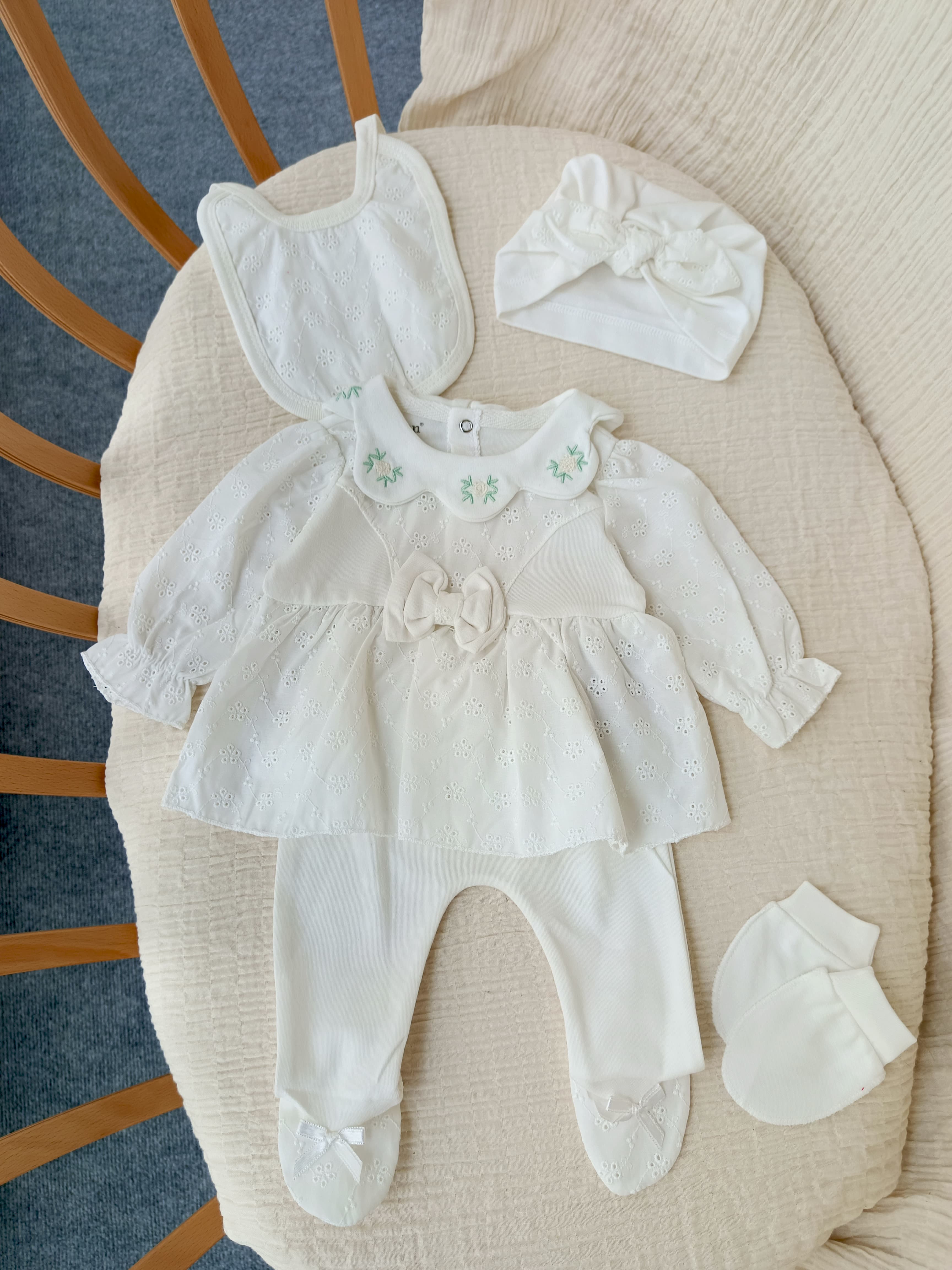 Bloom Çiçekli 5'li Hastane Çıkışı Seti Beyaz